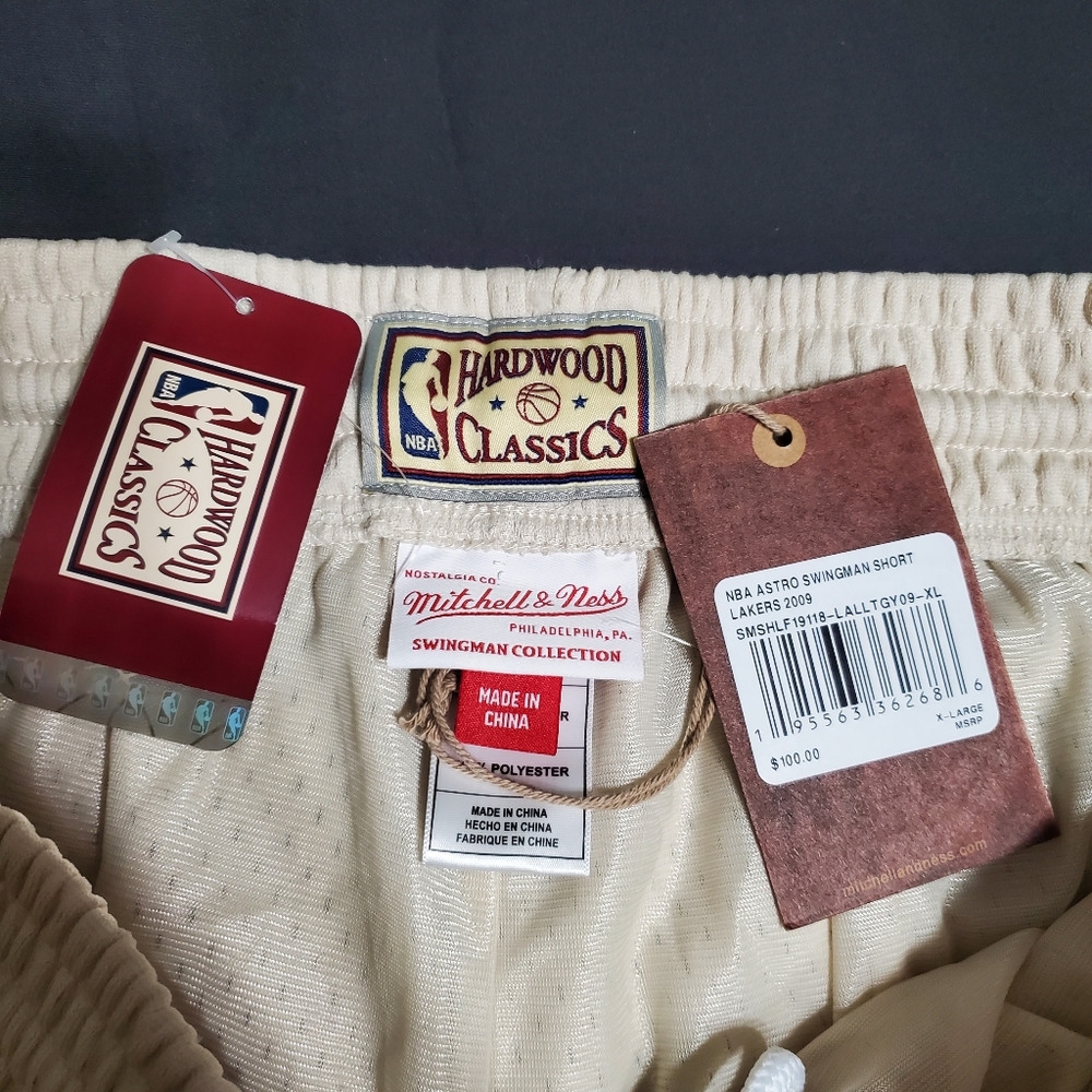 Mitchell And Ness 2009 Los Angeles Lakers Swingman Jersey basketball Shorts - Picture 8 of 12
